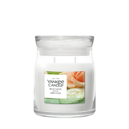 Yankee Candle Blooming Love Medium Jar